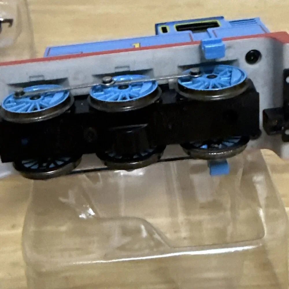 Thomas w/ Moving Eyes Clarabel SC Ruffey Bachmann 2002 HO Scale - Picture 13 of 16